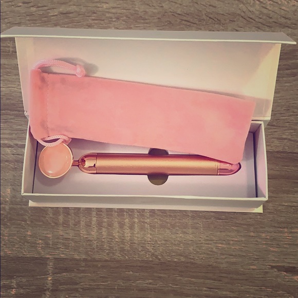 Other - ⭐️3 in 1 Jade Vibration Energy Beauty Bar